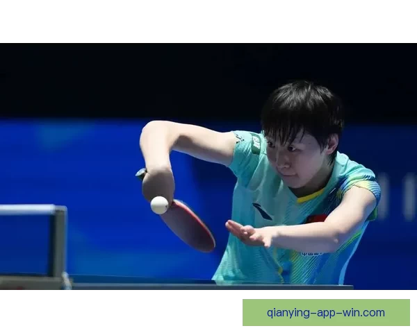 王曼昱4-2战胜申裕斌力克对手庆祝 马琳激动指天展现喜悦